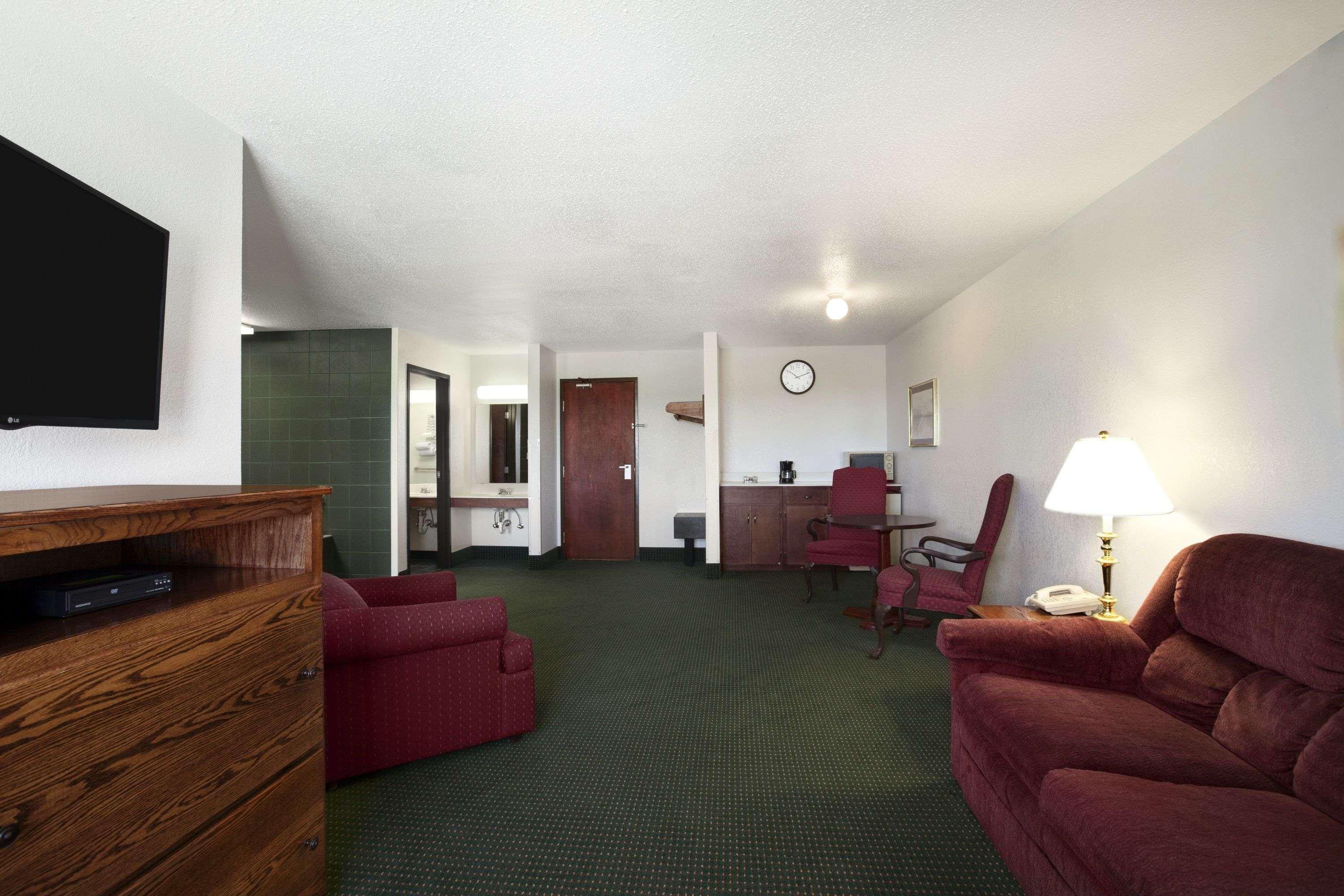 Super 8 By Wyndham Bowling Green Exterior foto